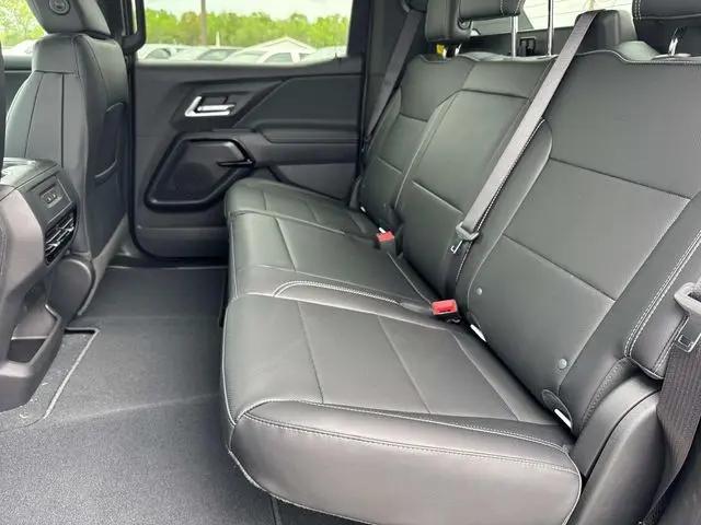 2025 Chevrolet Silverado EV LT