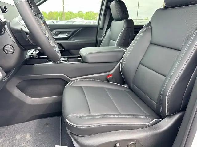 2025 Chevrolet Silverado EV LT