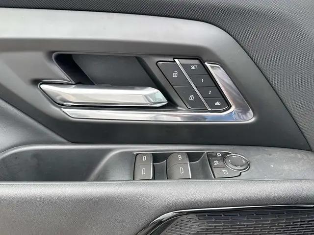 2025 Chevrolet Silverado EV LT