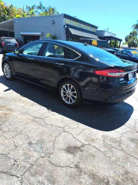2017 Ford Fusion SE