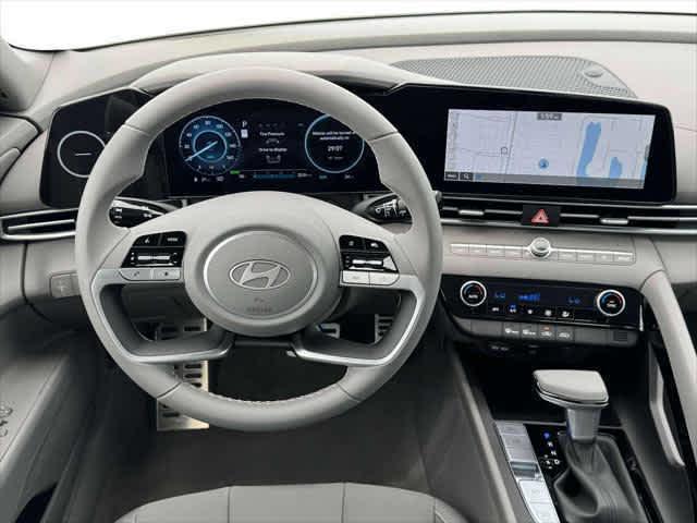 2025 Hyundai Elantra Blue - Photo 17