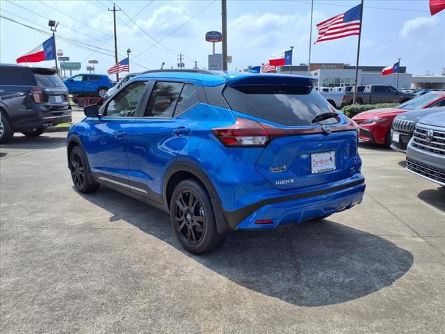 2023 Nissan Kicks SR Xtronic CVT