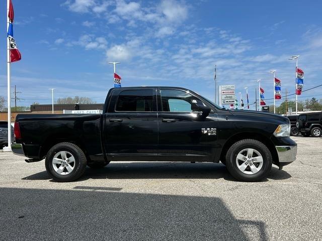 2023 RAM 1500 Classic SLT Crew Cab 4x4 57 Box