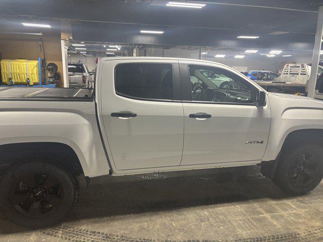 2022 GMC Canyon 4WD Crew Cab Short Box AT4 - Cloth