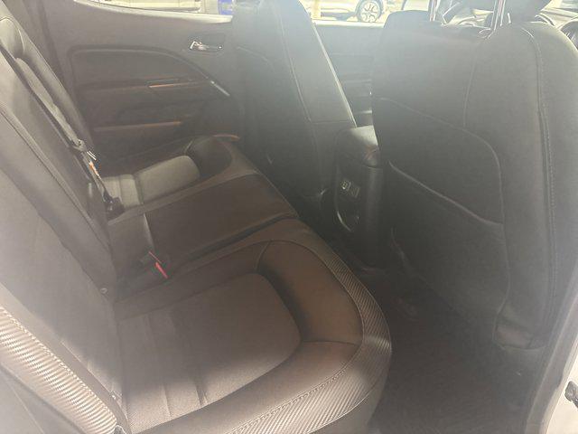 2022 GMC Canyon 4WD Crew Cab Short Box AT4 - Cloth