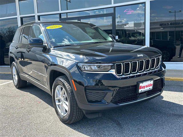 2025 Jeep Grand Cherokee Laredo X 4x4