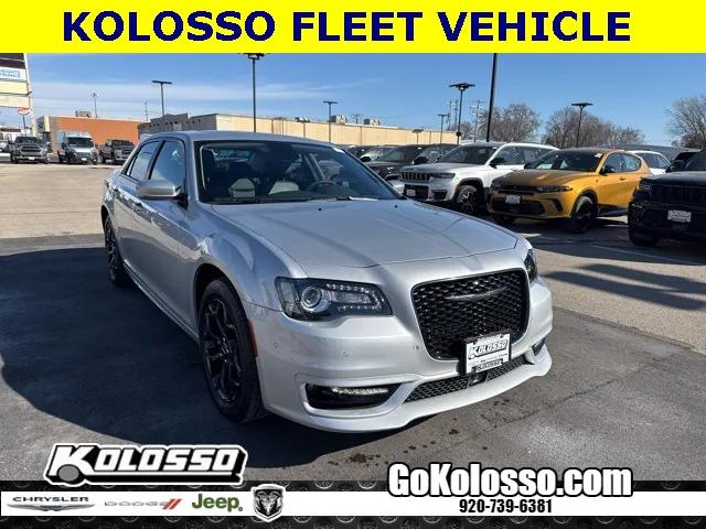 2023 Chrysler 300 Touring L AWD