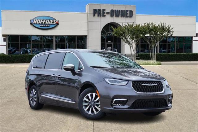 2023 Chrysler Pacifica Hybrid Limited