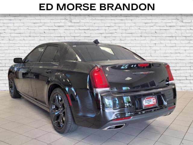 2022 Chrysler 300 S
