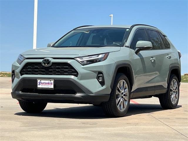 2022 Toyota RAV4 XLE Premium