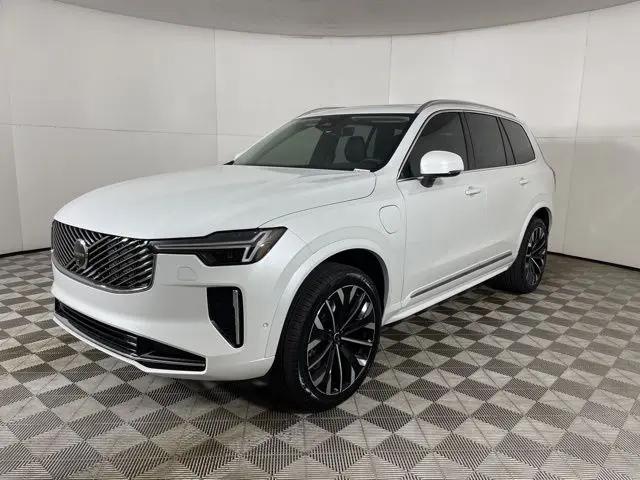 2025 Volvo XC90 Plug-In Hybrid T8 Plus 6-Seater