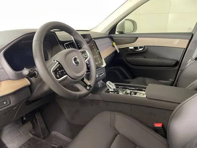 2025 Volvo XC90 Plug-In Hybrid T8 Plus 6-Seater