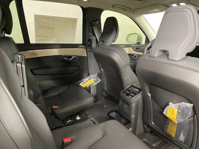 2025 Volvo XC90 Plug-In Hybrid T8 Plus 6-Seater