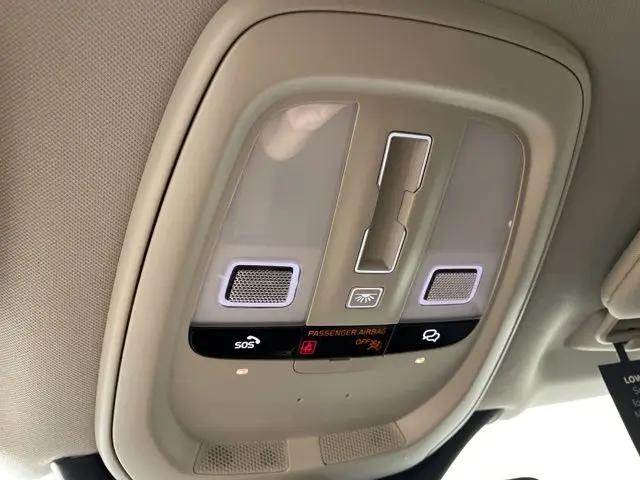 2025 Volvo XC90 Plug-In Hybrid T8 Plus 6-Seater