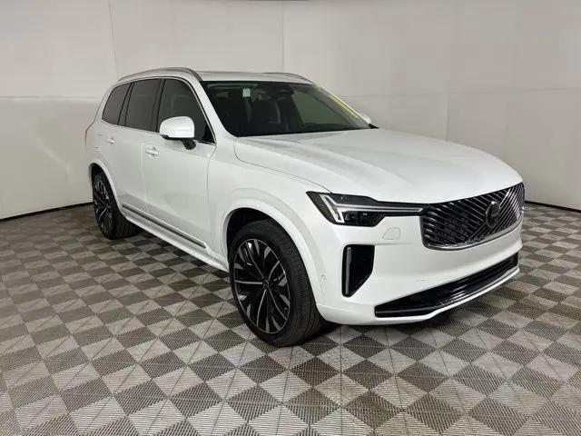 2025 Volvo XC90 B6 Plus 7-Seater