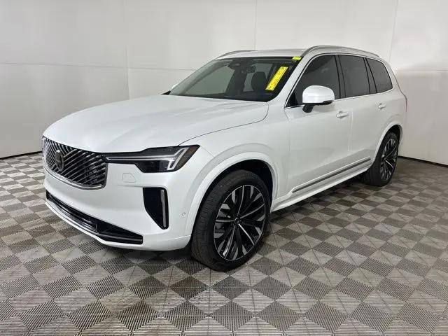 2025 Volvo XC90 B6 Plus 7-Seater