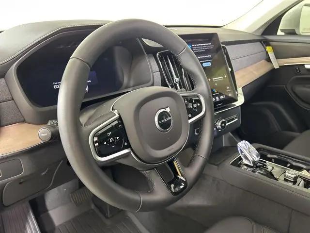 2025 Volvo XC90 B6 Plus 7-Seater