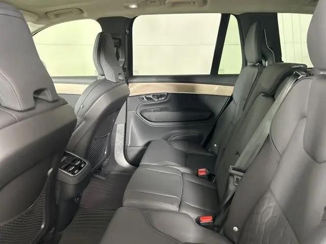 2025 Volvo XC90 B6 Plus 7-Seater