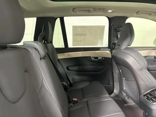 2025 Volvo XC90 B6 Plus 7-Seater