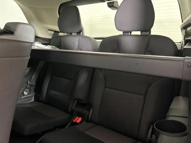2025 Volvo XC90 B6 Plus 7-Seater