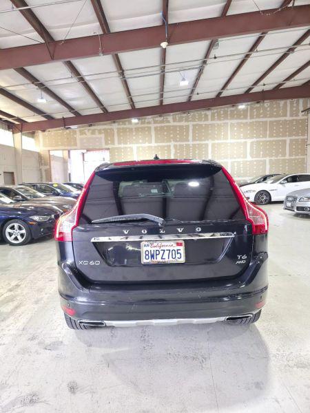 2015 Volvo XC60 T6 Platinum