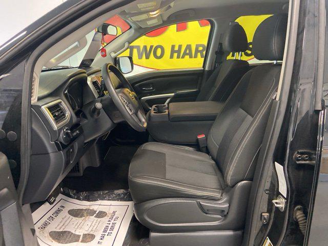 2018 Nissan Titan Unknown