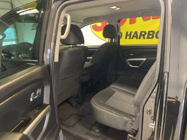 2018 Nissan Titan Unknown