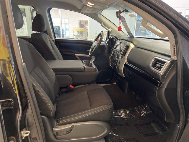 2018 Nissan Titan Unknown