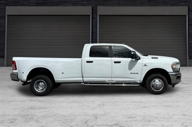 2024 RAM 3500 Big Horn Crew Cab 4x4 8 Box