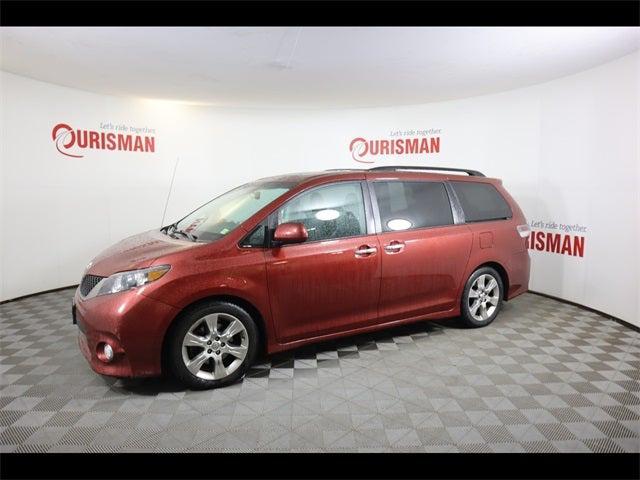 2013 Toyota Sienna SE 8 Passenger