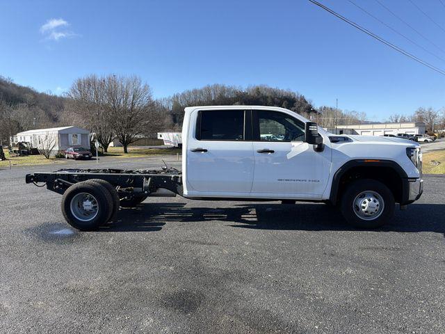 2025 GMC Sierra 3500HD Pro