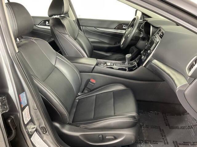 2023 Nissan Maxima SV Xtronic CVT