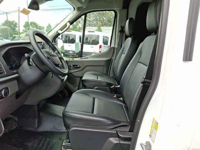 2025 Ford Transit Cargo Van T-250 148" Med Rf 9070 GVWR RWD