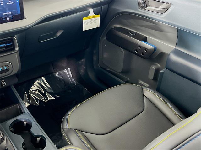 2025 Ford Maverick Lobo Standard