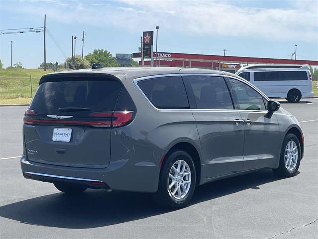 2025 Chrysler Pacifica PACIFICA SELECT