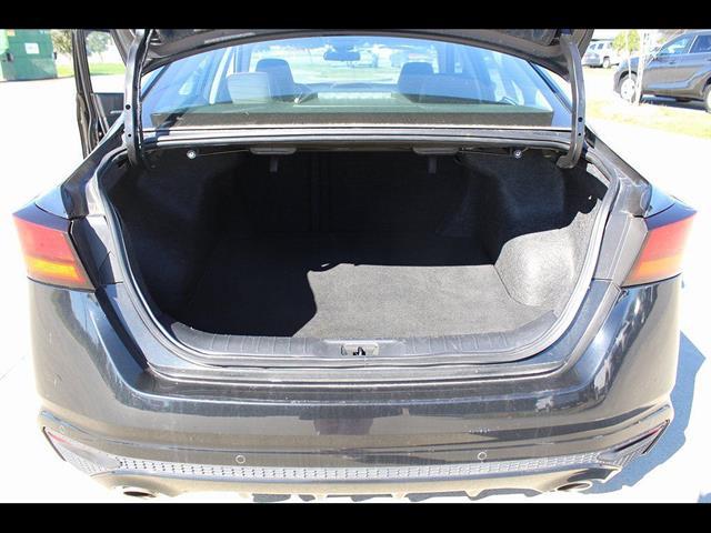 2023 Nissan Altima SR FWD