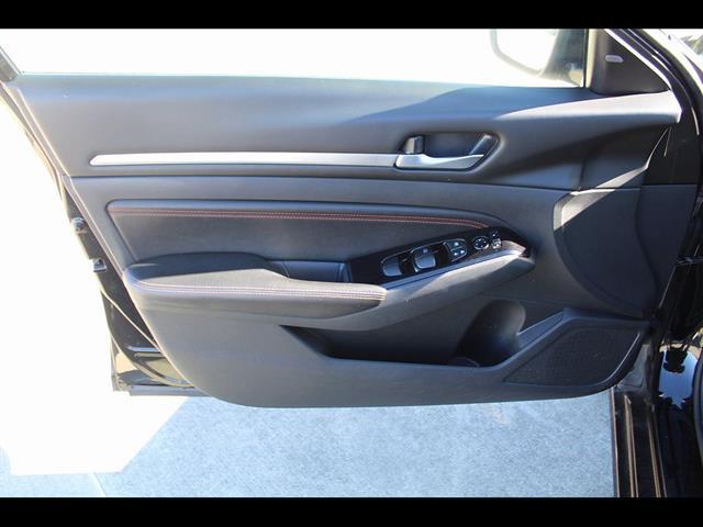2023 Nissan Altima SR FWD