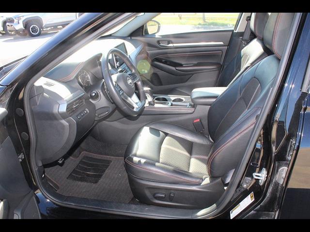 2023 Nissan Altima SR FWD
