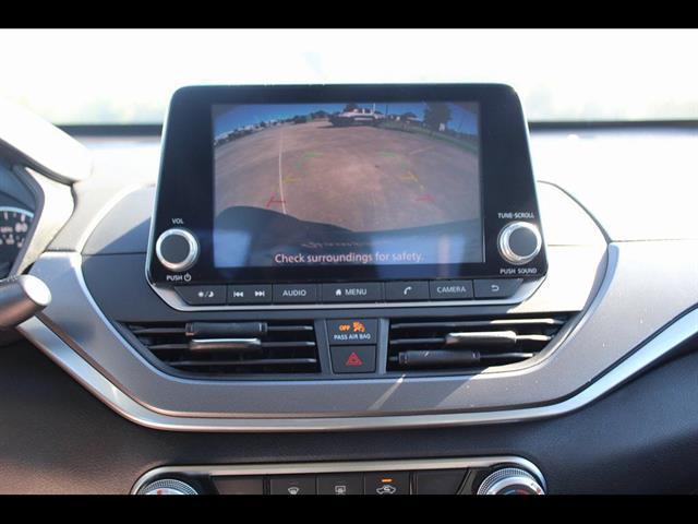 2023 Nissan Altima SR FWD