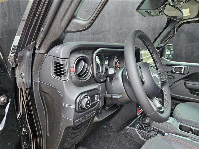 2025 Jeep Gladiator GLADIATOR RUBICON 4X4
