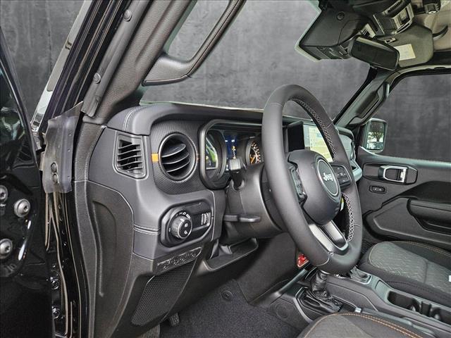 2025 Jeep Gladiator GLADIATOR MOJAVE 4X4