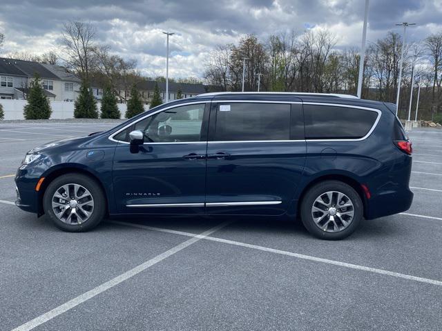 2025 Chrysler Pacifica Hybrid PACIFICA PLUG-IN HYBRID PINNACLE