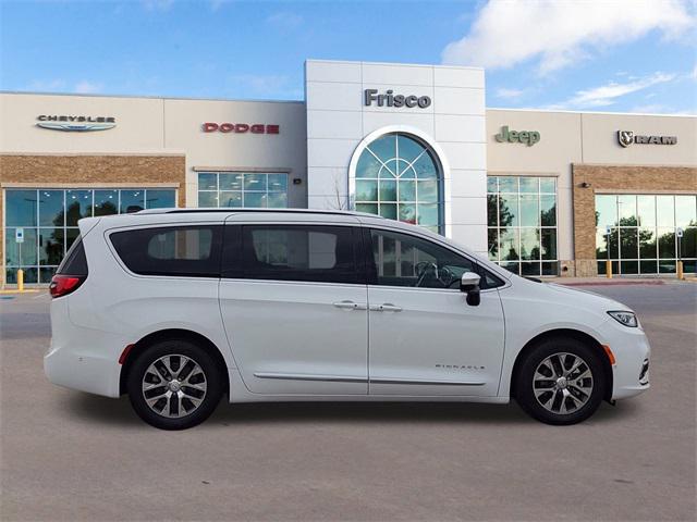 2025 Chrysler Pacifica Hybrid PACIFICA PLUG-IN HYBRID PINNACLE