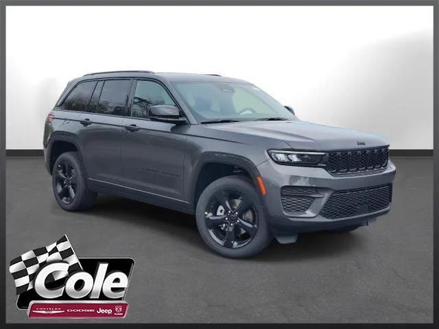 2025 Jeep Grand Cherokee GRAND CHEROKEE ALTITUDE 4X4