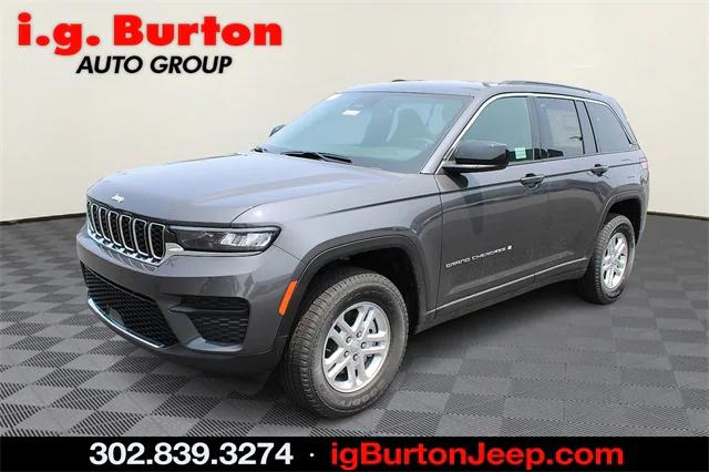 2025 Jeep Grand Cherokee GRAND CHEROKEE LAREDO 4X4