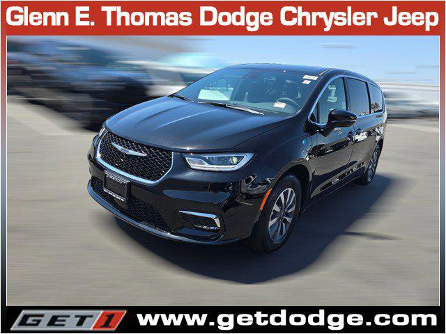 2025 Chrysler Pacifica Hybrid PACIFICA PLUG-IN HYBRID SELECT