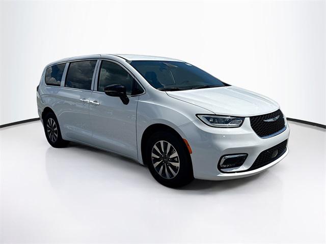 2025 Chrysler Pacifica Hybrid PACIFICA PLUG-IN HYBRID SELECT