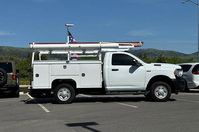 2022 RAM 2500 Tradesman Regular Cab 4x4 8 Box