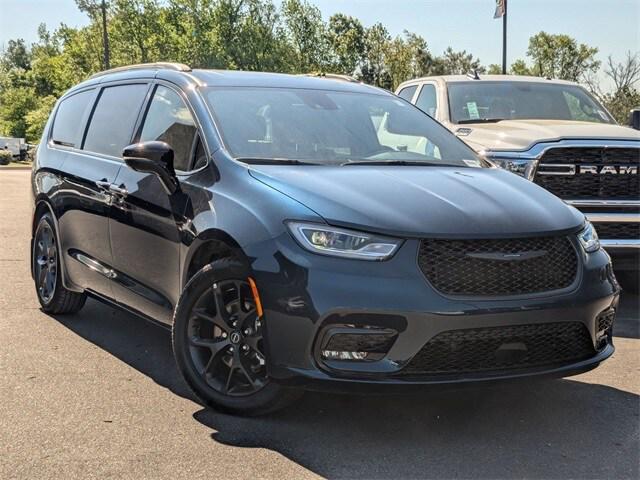 2025 Chrysler Pacifica PACIFICA LIMITED