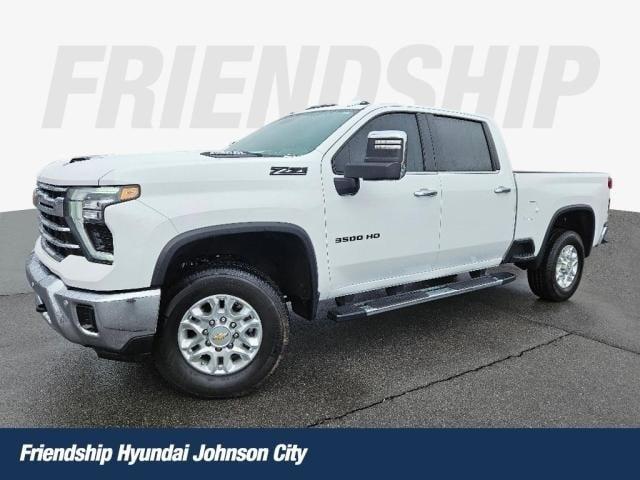2024 Chevrolet Silverado 3500HD 4WD Crew Cab Standard Bed LTZ